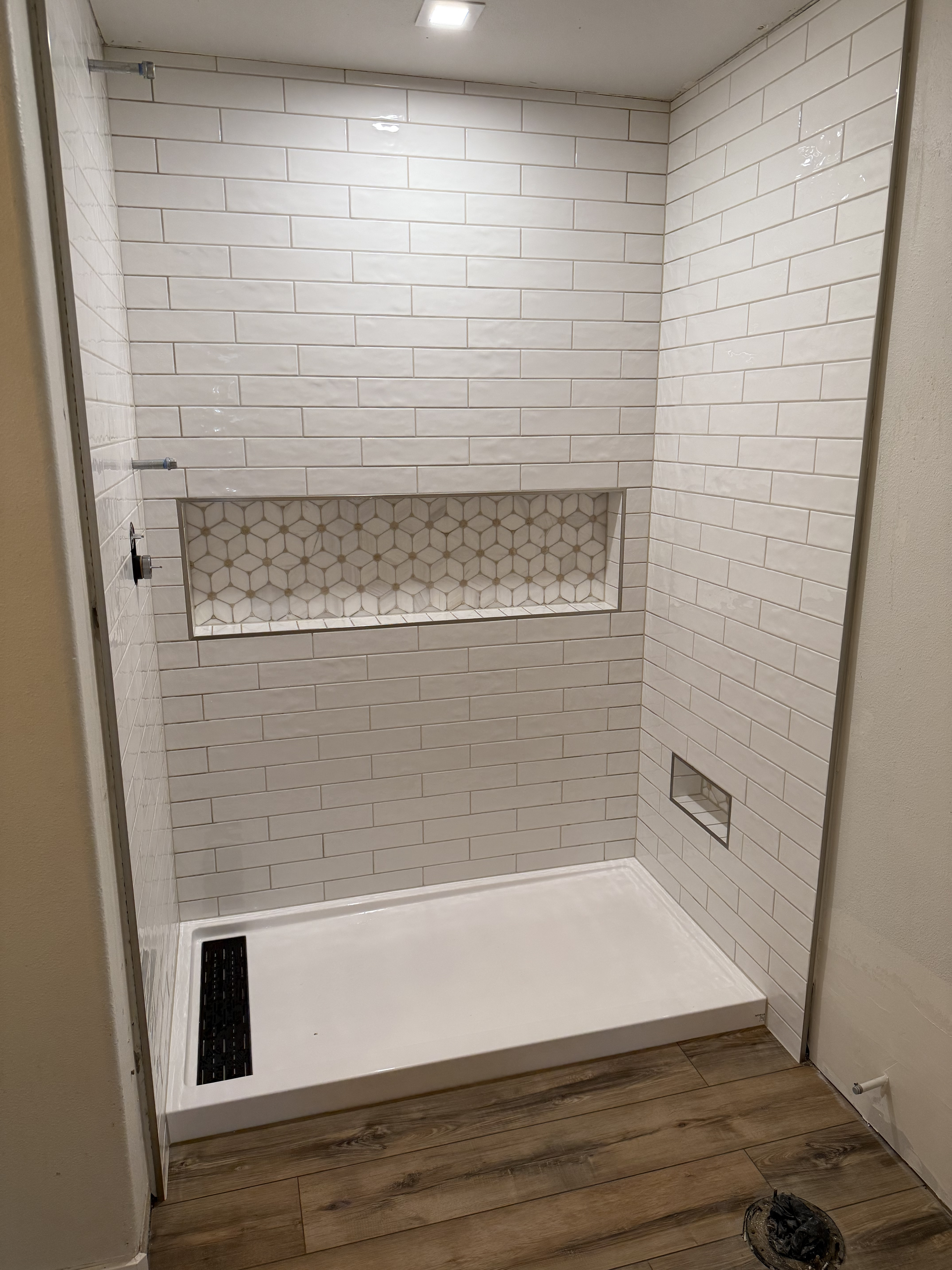 Cottage Grove, Oregon - Complete Shower Remodel - Photo 2