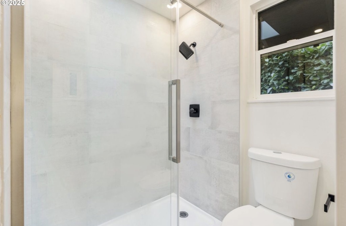 Lake Oswego, Oregon - Double Shower Remodel - Photo 5