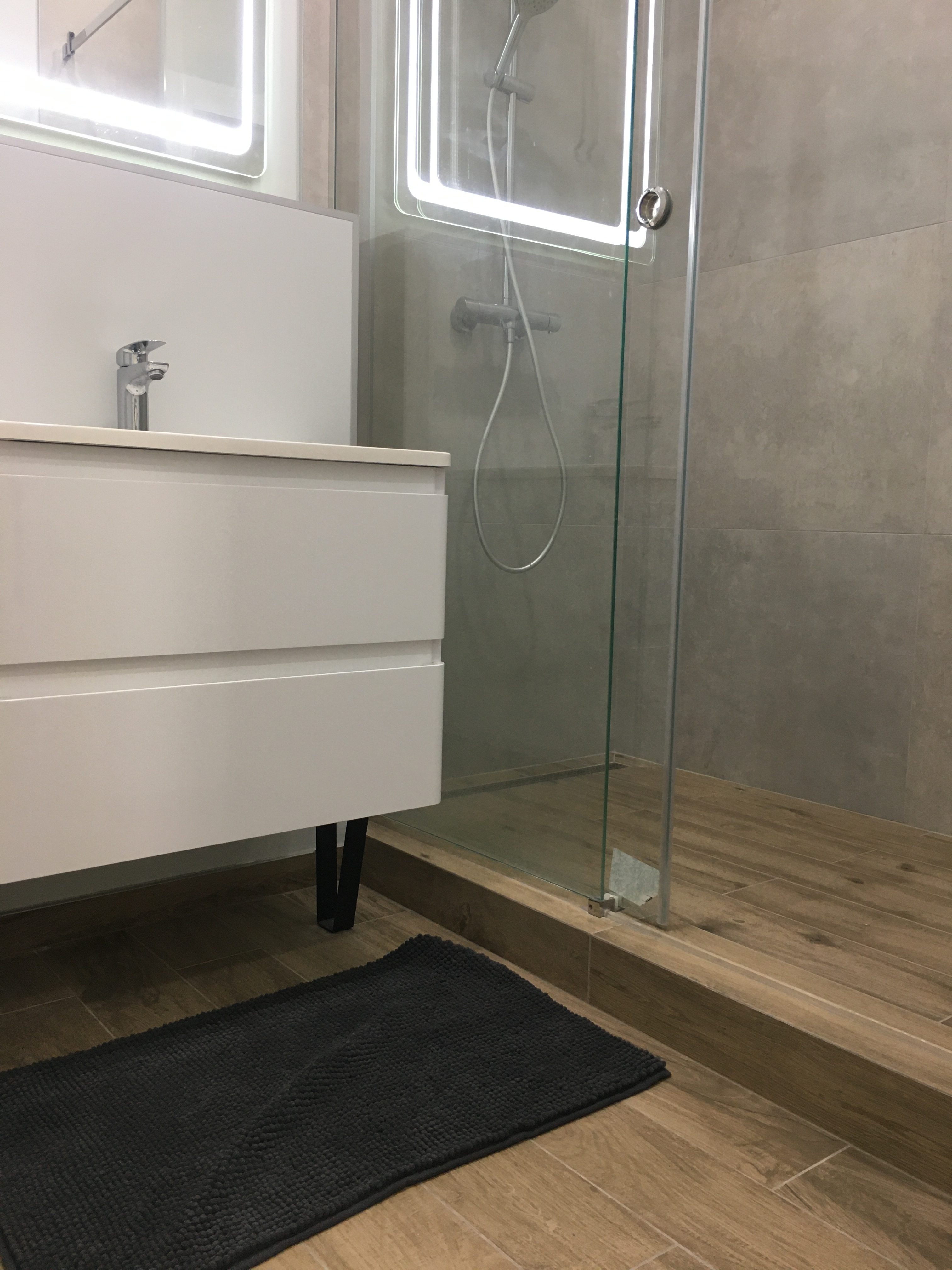 Salem, Oregon - Custom Luxury Tile Showers & Bathtub Surround - Photo 4